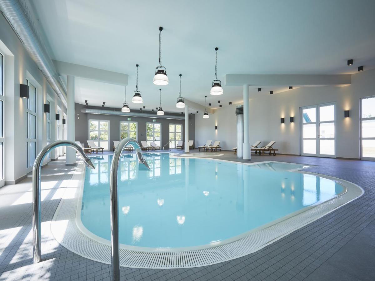 Reetland Am Meer - Premium Reetdachvilla Mit 3 Schlafzimmern, Sauna Und Kamin E24 Дранске Екстериор снимка